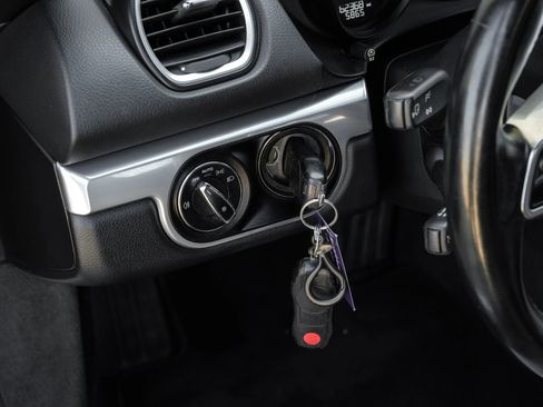 Used 2018 Porsche 718 Boxster image 29