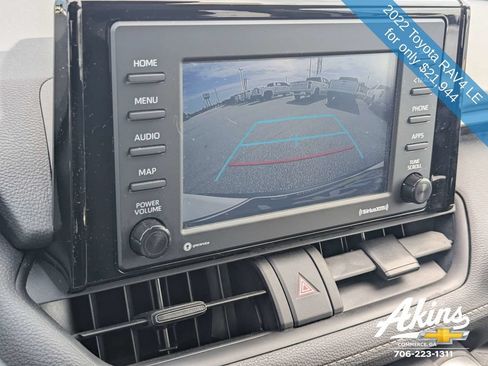 Used 2022 Toyota RAV4 LE FWD image 20