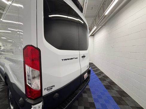 New 2026 Ford Transit 250 148 Medium Roof RWD image 8
