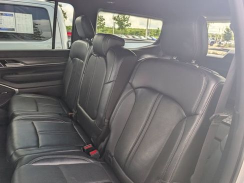 Used 2024 Jeep Wagoneer Series II w/ Flexible Seating Group RWD image 27