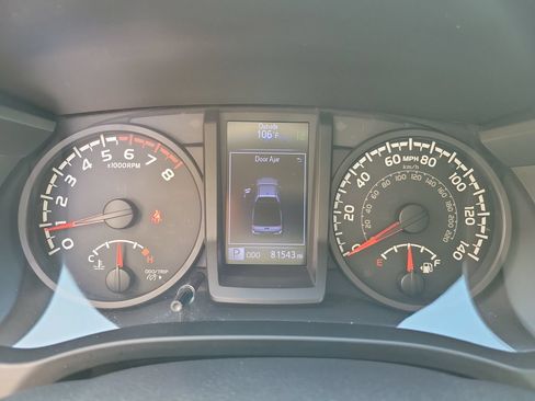 Used 2018 Toyota Tacoma SR RWD image 16
