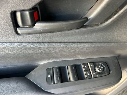 Used 2026 Toyota Prius Plug-In Hybrid FWD image 11