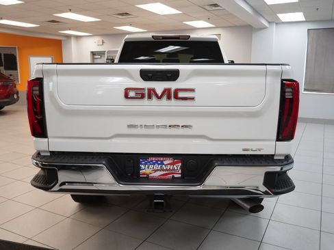 Used 2024 GMC Sierra 3500 SLT w/ SLT Convenience Package AWD/4WD image 8