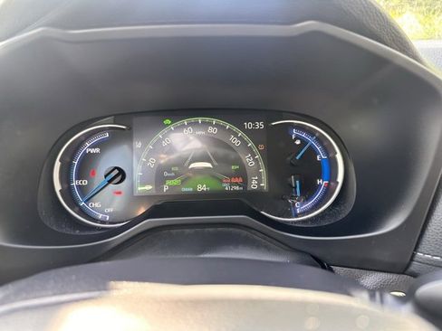 Used 2024 Toyota RAV4 XLE image 31