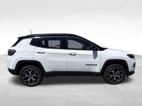 New 2026 Jeep Compass Limited AWD/4WD image 18