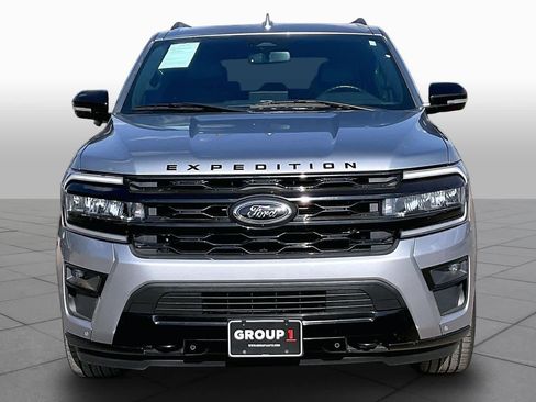 Used 2024 Ford Expedition Limited AWD/4WD image 4