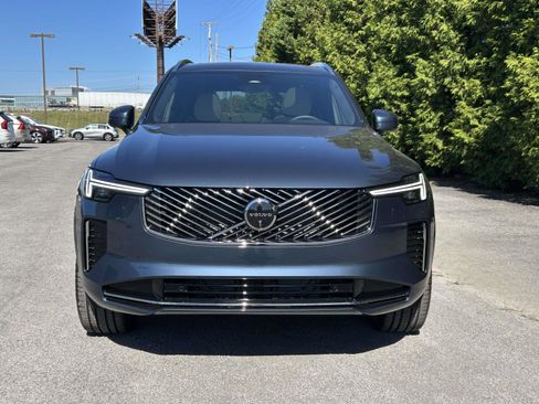 New 2026 Volvo XC90 B6 Plus w/ Protection Package Premier image 8