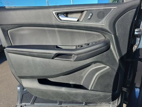 Used 2023 Ford Edge SEL w/ Convenience Package image 32