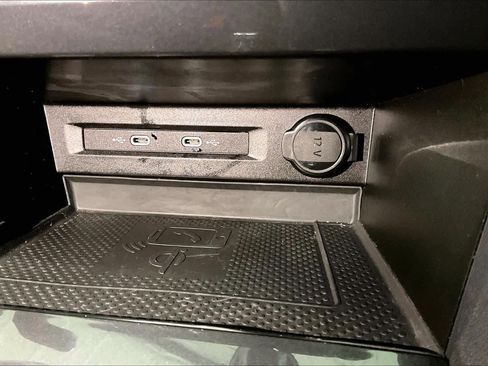 Used 2022 Volkswagen Tiguan SE R-Line image 37