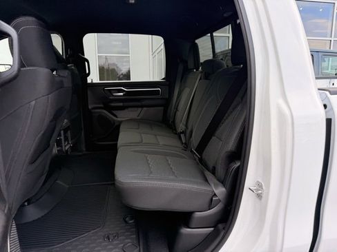 New 2026 RAM 1500 4x4 Crew Cab image 18