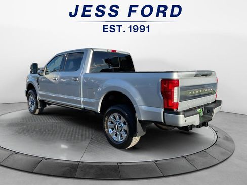 Used 2019 Ford F250 Platinum w/ Platinum Ultimate Package image 3