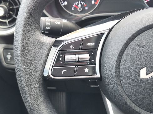 Used 2023 Kia Forte LXS w/ LXS Technology Package image 32