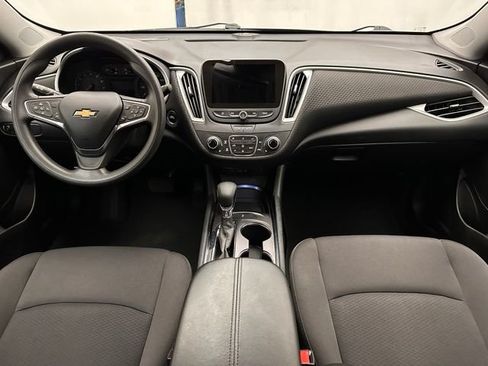 Used 2023 Chevrolet Malibu LT FWD image 7