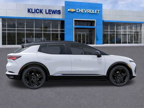 New 2026 Chevrolet Equinox EV RS image 5