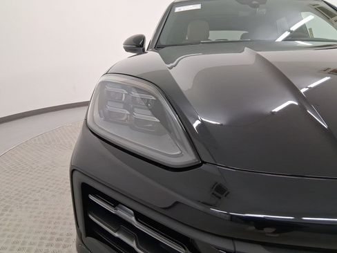 New 2025 Porsche Cayenne S image 11