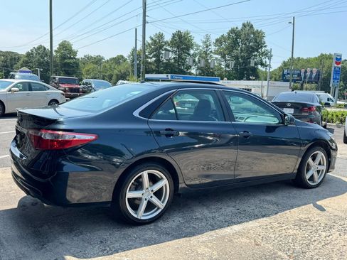 Used 2017 Toyota Camry XSE w/ Moonroof Package FWD image 7