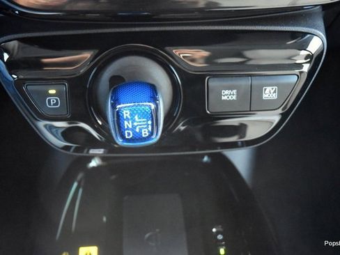 Used 2022 Toyota Prius L Eco image 17