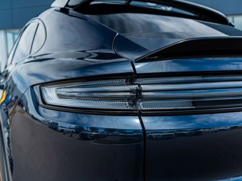 Used 2024 Porsche Cayenne Turbo GT image 12