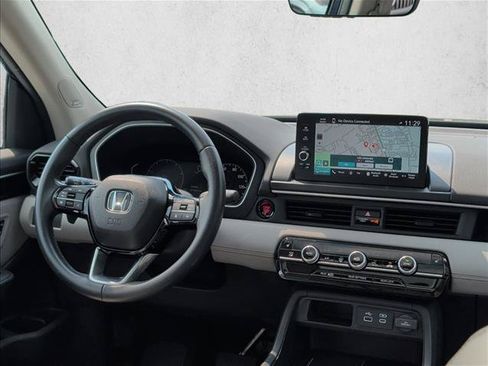 Used 2024 Honda Pilot Touring image 22