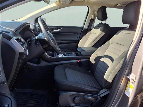 Used 2022 Ford Edge SE w/ Black Appearance Package image 11