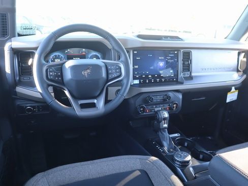 New 2025 Ford Bronco Big Bend image 2