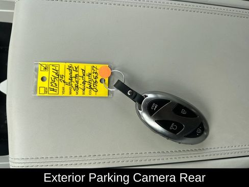 Used 2025 Hyundai Santa Fe Limited FWD image 13