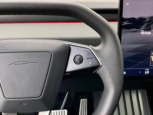 Used 2024 Tesla Cybertruck AWD Crew Cab image 23
