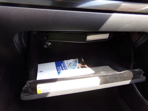 Used 2012 Volkswagen Jetta TDI image 22