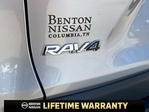 Used 2023 Toyota RAV4 Limited image 17
