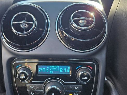 Used 2013 Jaguar XJ L Portfolio image 25