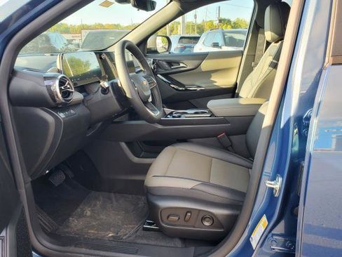 New 2026 Chevrolet Equinox LT w/ Convenience Package II image 8