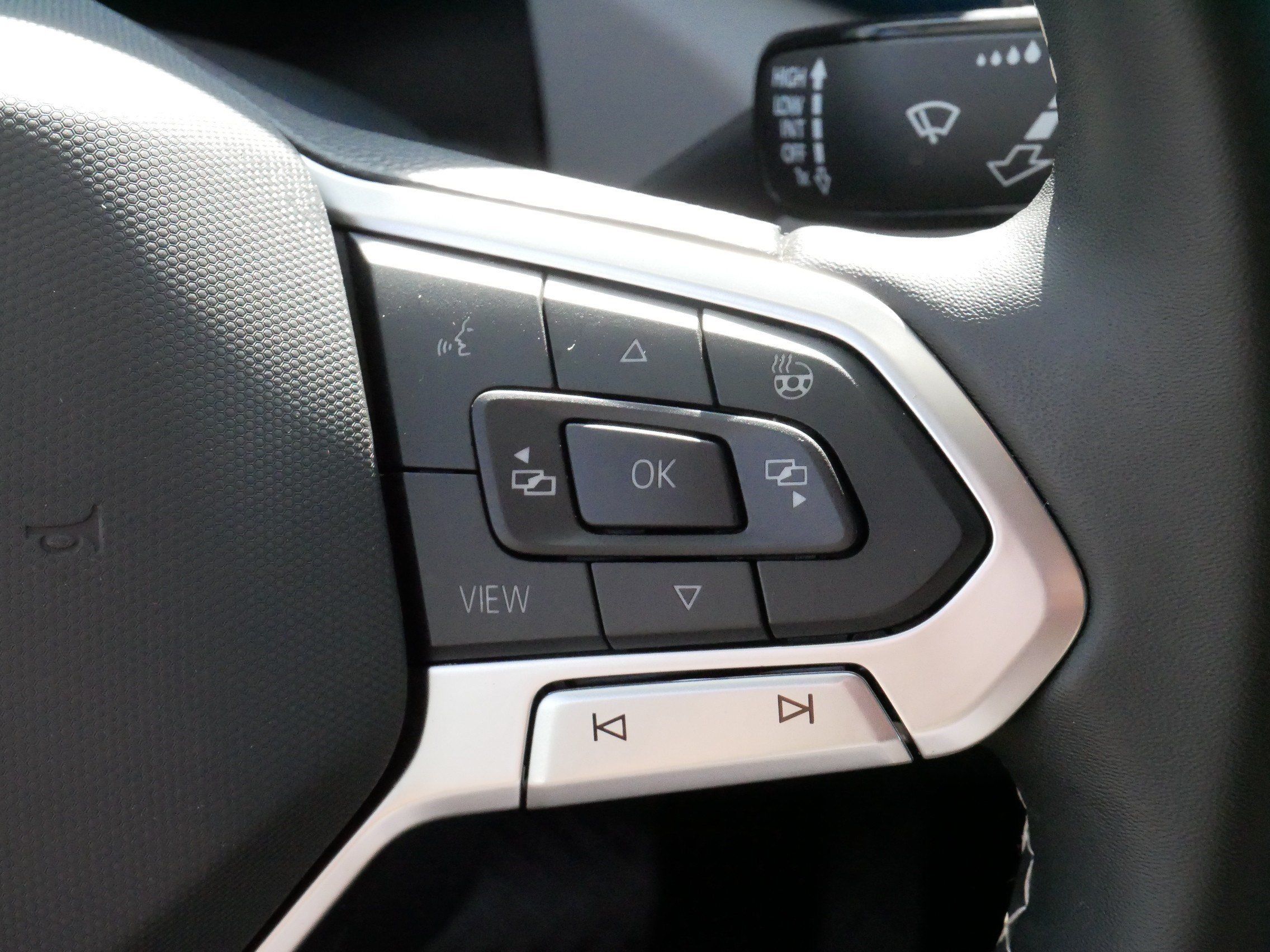 Certified 2024 Volkswagen Taos SE AWD/4WD image 25