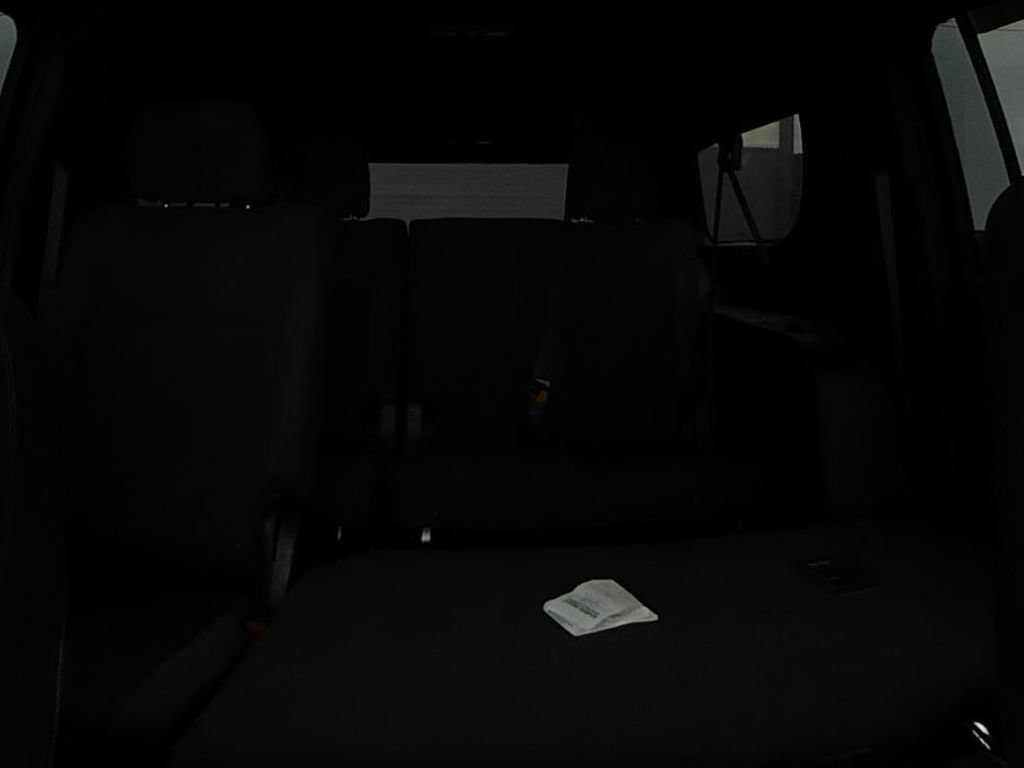 Used 2023 Chevrolet Suburban LS RWD image 10