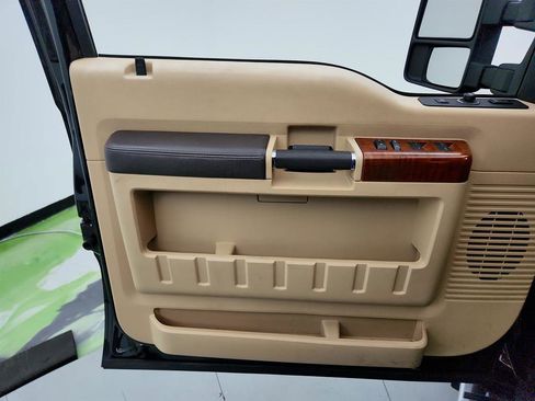 Used 2015 Ford F450 King Ranch w/ King Ranch Chrome Package image 21