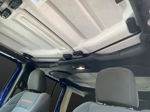 Used 2018 Jeep Wrangler Unlimited Rubicon image 7