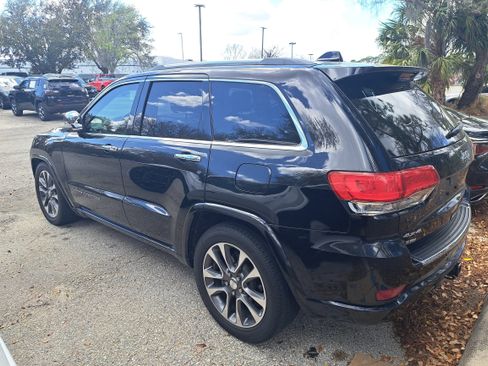 Used 2018 Jeep Grand Cherokee Overland image 13