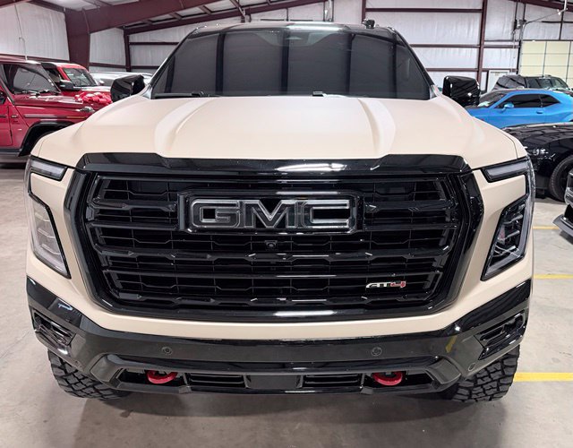 Used 2026 GMC Yukon XL AT4 w/ AT4 Premium Plus Package AWD/4WD image 9
