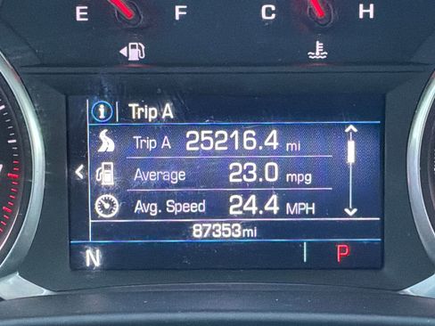 Used 2020 GMC Acadia SLE w/ Driver Convenience Package image 16