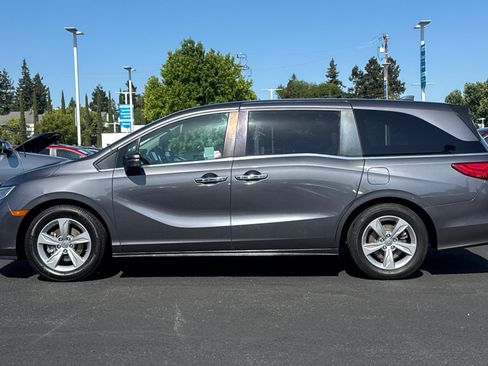 Used 2019 Honda Odyssey EX-L image 2