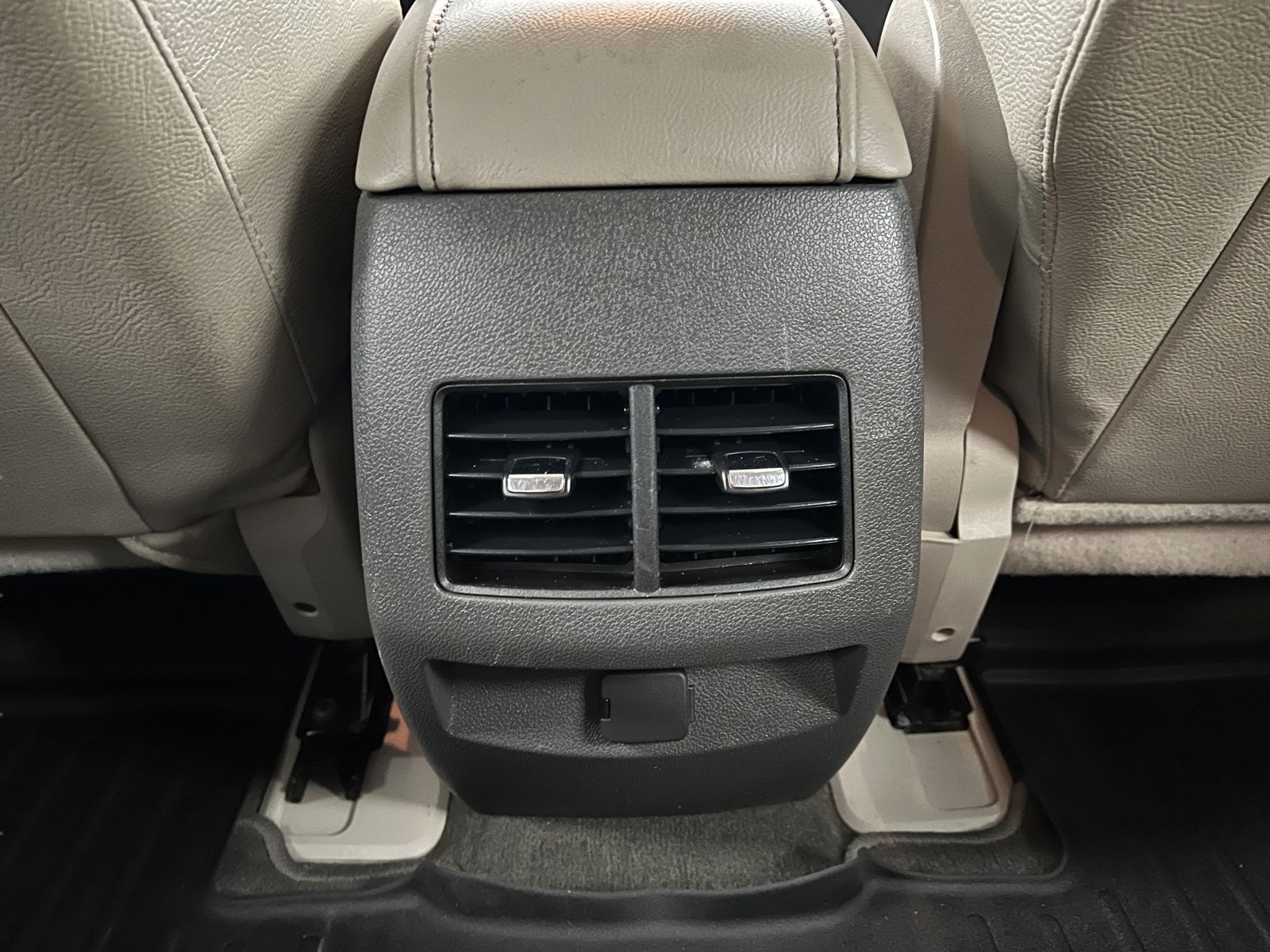Used 2014 Ford Edge SEL w/ Equipment Group 205A AWD/4WD image 33