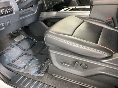 Certified 2025 Ford F450 Lariat w/ FX4 Off-Road Package image 20
