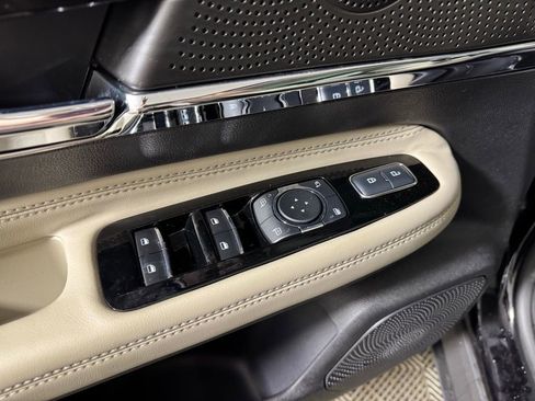 New 2026 Lincoln Corsair Premiere image 18