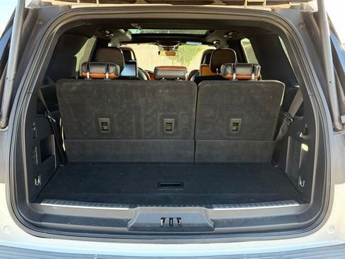 Used 2018 Lincoln Navigator Reserve w/ Technology Package AWD/4WD image 14