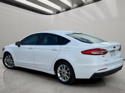 Used 2020 Ford Fusion SE FWD image 3