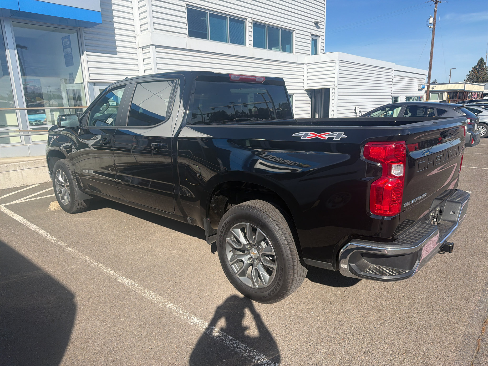 Used 2026 Chevrolet Silverado 1500 LT AWD/4WD image 6
