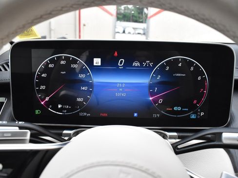 Used 2022 Mercedes-Benz S 500 4MATIC w/ AMG Line Package image 23
