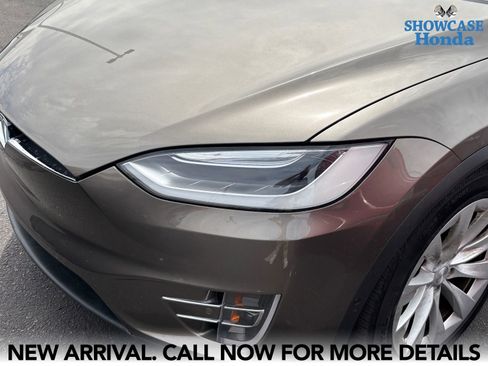 Used 2016 Tesla Model X 90D image 8