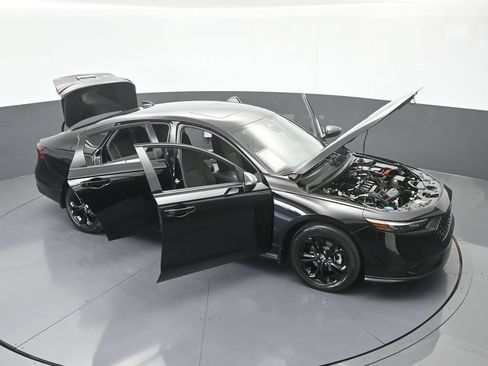 Used 2025 Honda Accord SE image 67