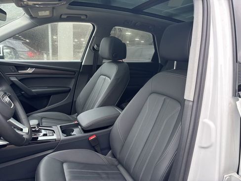 Used 2025 Audi Q5 2.0T Premium w/ Convenience Plus Package image 13