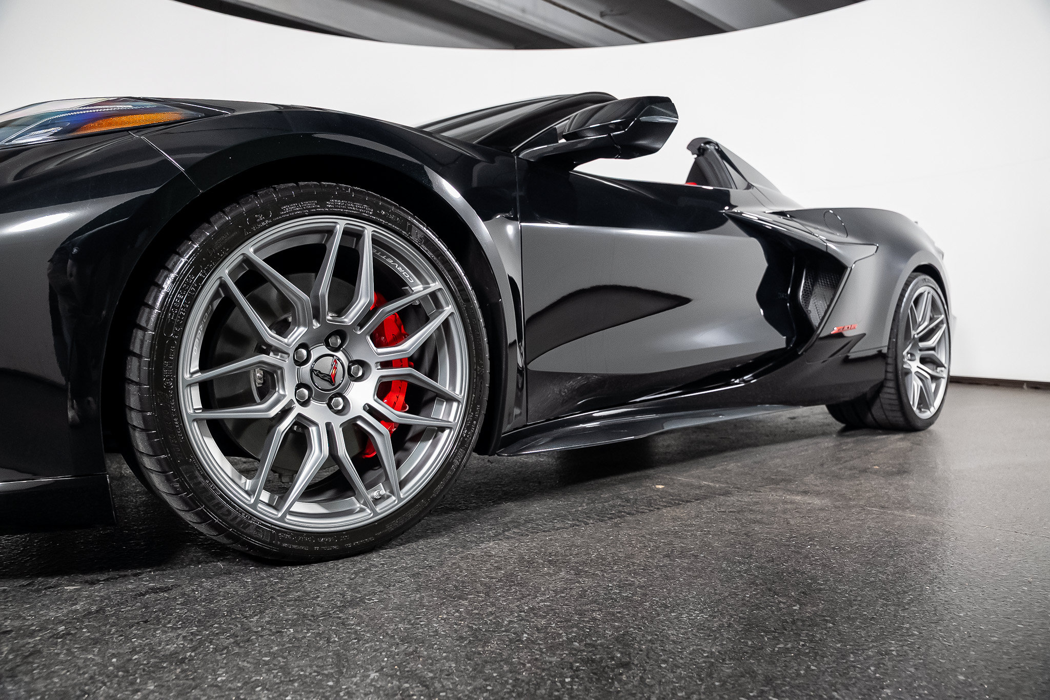 Used 2025 Chevrolet Corvette Z06 RWD image 17
